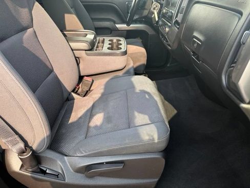 Used 2019 Chevrolet Silverado 1500 LT AWD/4WD image 17