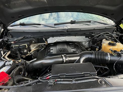 Used 2012 Ford F150 Lariat w/ Lariat Chrome Pkg image 16