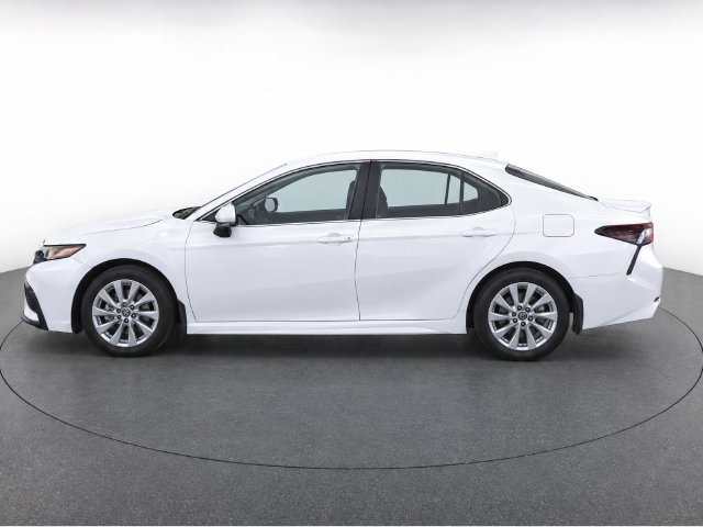 Used 2026 Toyota Camry SE FWD image 6
