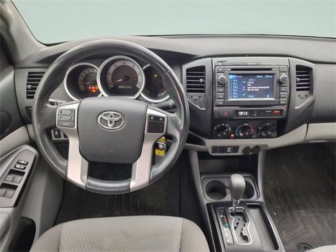 Used 2013 Toyota Tacoma PreRunner w/ Convenience Pkg image 10