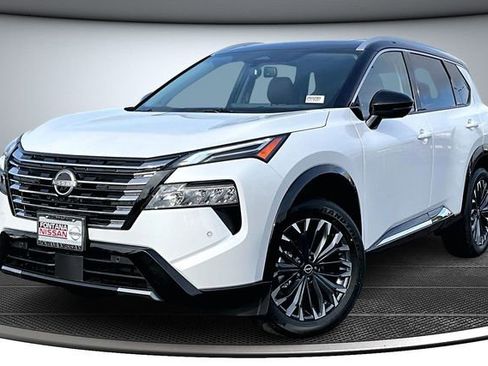 New 2026 Nissan Rogue Platinum image 2