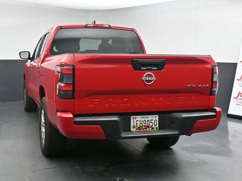 Used 2023 Nissan Frontier SV image 6