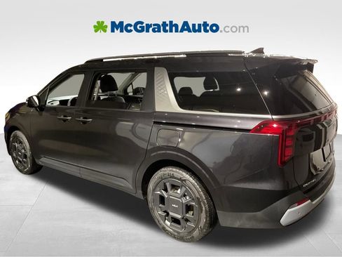 New 2026 Kia Carnival EX FWD image 6