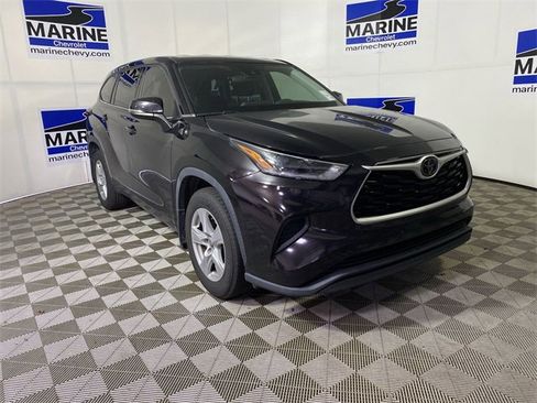 Used 2021 Toyota Highlander L image 1