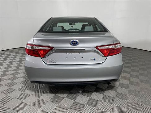 Used 2015 Toyota Camry LE FWD image 6