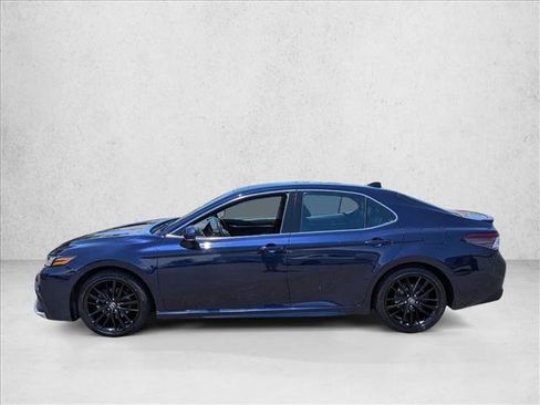 Used 2022 Toyota Camry XSE FWD image 9