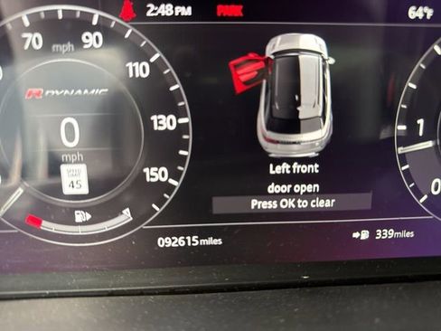 Used 2018 Land Rover Range Rover Velar R-Dynamic SE image 3