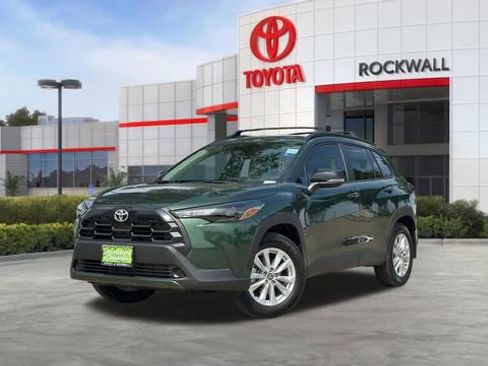 Used 2026 Toyota Corolla Cross LE FWD image 1