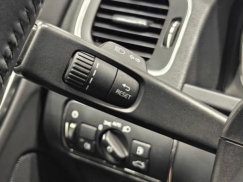 Used 2014 Volvo S60 T5 FWD image 31