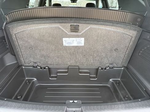 Used 2025 Chevrolet Traverse Z71 w/ Enhanced Driving Package image 47