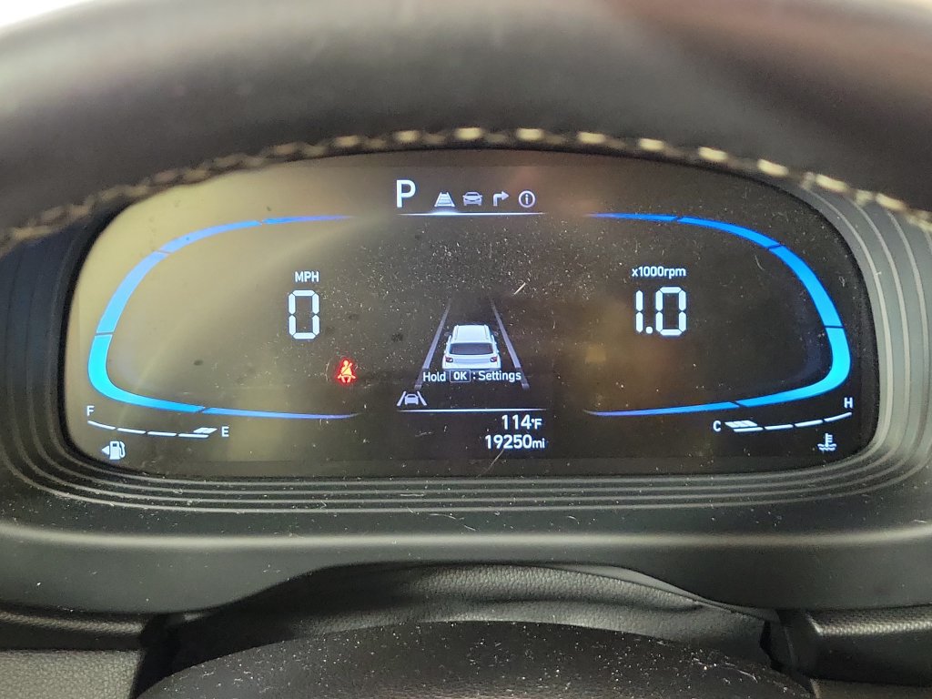 Used 2025 Hyundai Venue Limited FWD image 16