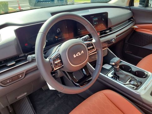 New 2026 Kia Carnival EX FWD image 22