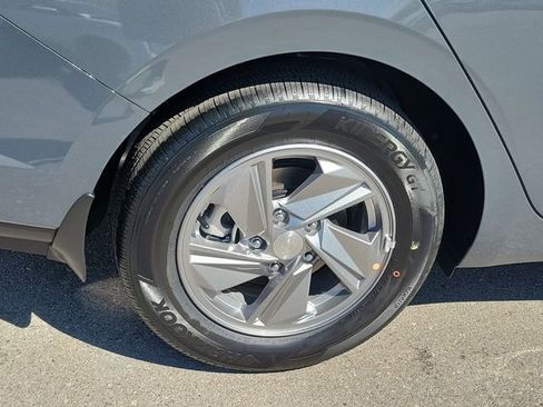 New 2026 Hyundai Elantra SE image 22