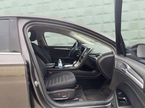 Used 2015 Ford Fusion SE image 21