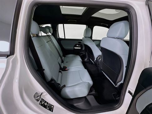 New 2026 Mercedes-Benz GLB 35 AMG 4MATIC image 31