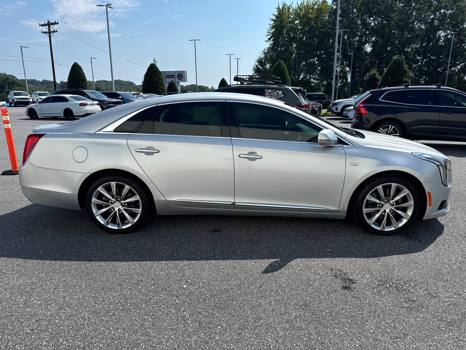 Used 2019 Cadillac XTS FWD image 8