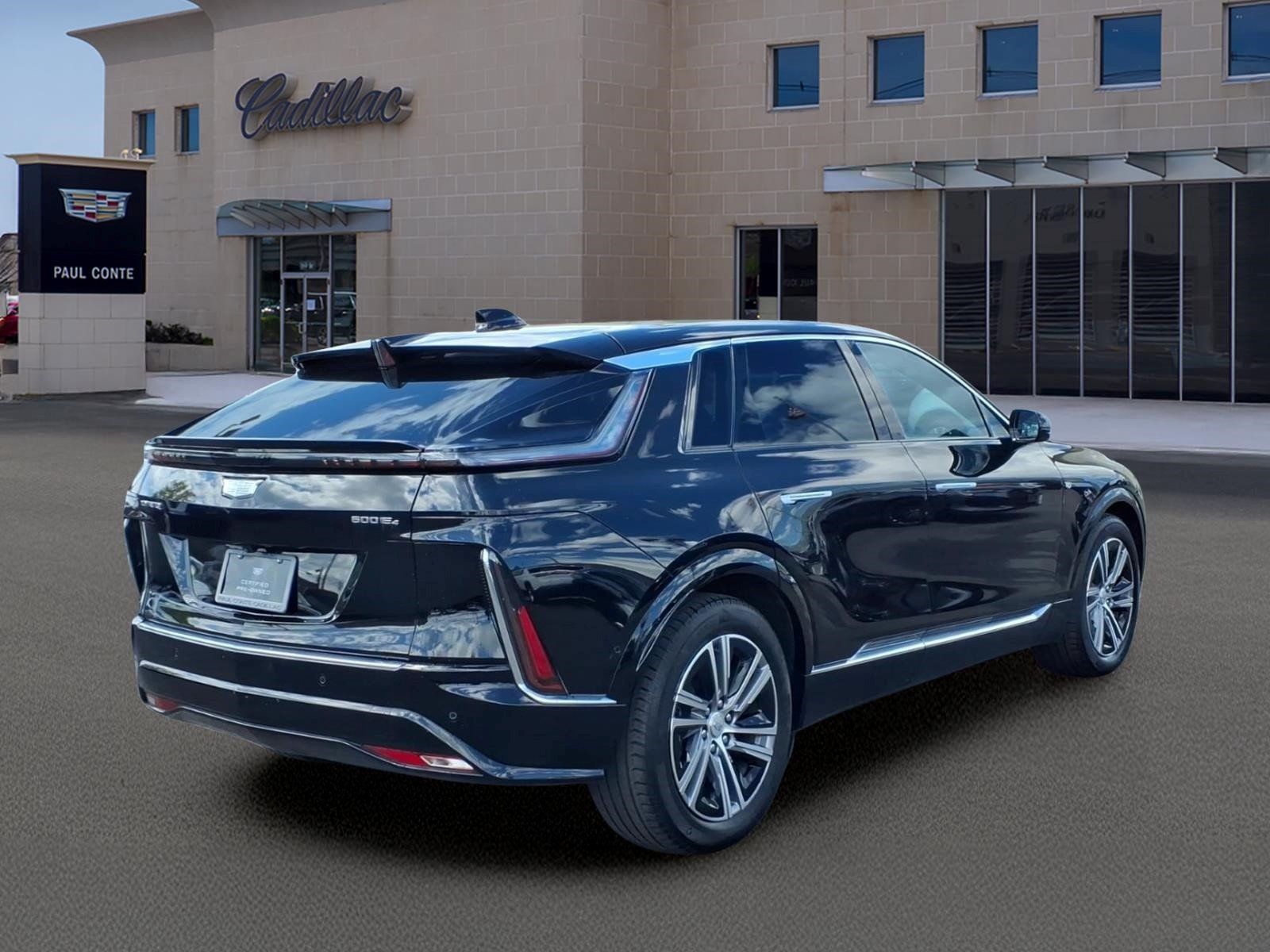 Certified 2024 Cadillac Lyriq Luxury w/ LPO, Floor Liner Package AWD/4WD image 5