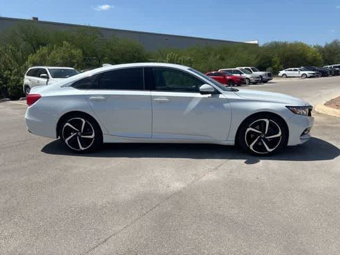 Used 2018 Honda Accord Sport image 6