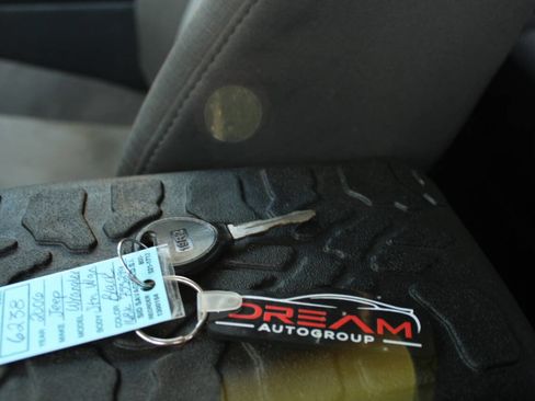 Used 2006 Jeep Wrangler X w/ Jeep 65th Anniversary Edition image 23