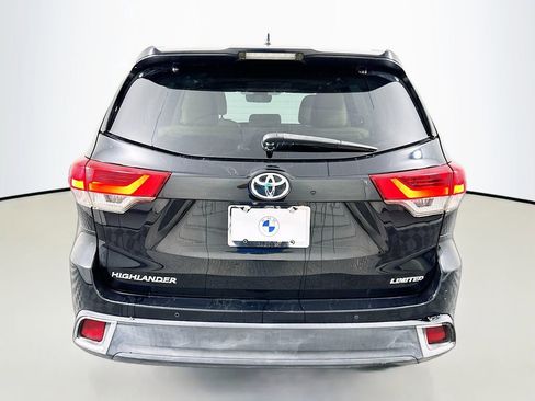 Used 2017 Toyota Highlander Limited image 6