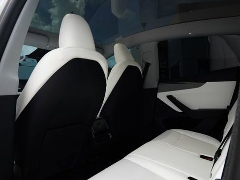 Used 2026 Tesla Model Y 2WD image 20