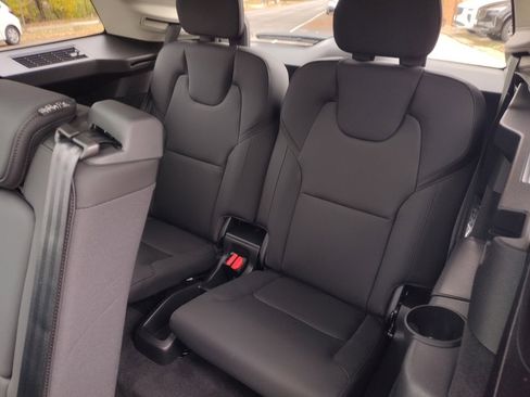 New 2026 Volvo XC90 B6 Plus w/ Protection Package Premier image 22