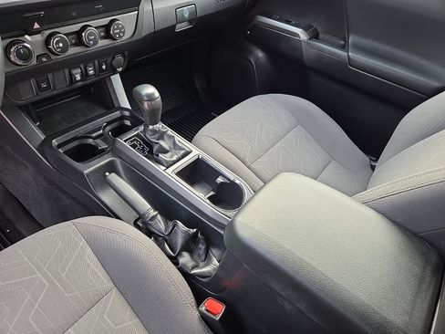 Used 2019 Toyota Tacoma TRD Sport image 25