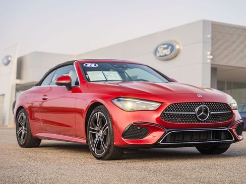 Used 2024 Mercedes-Benz CLE 300 4MATIC Cabriolet image 1