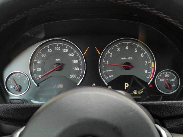 Used 2015 BMW M4 Convertible RWD image 41