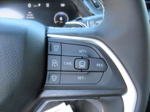 New 2026 Jeep Grand Cherokee Limited w/ Luxury Tech Group II RWD image 23