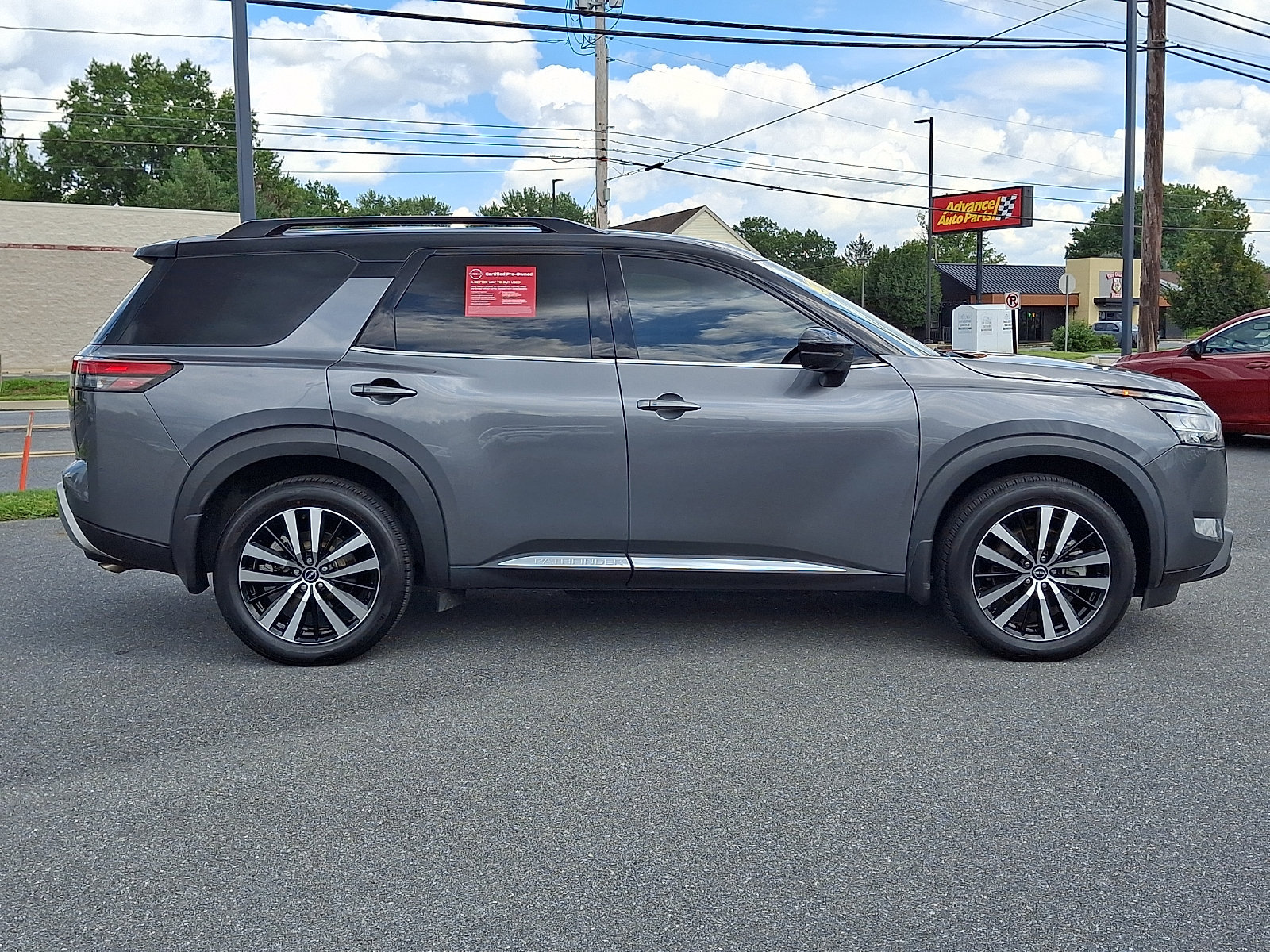 Certified 2023 Nissan Pathfinder Platinum AWD/4WD image 8