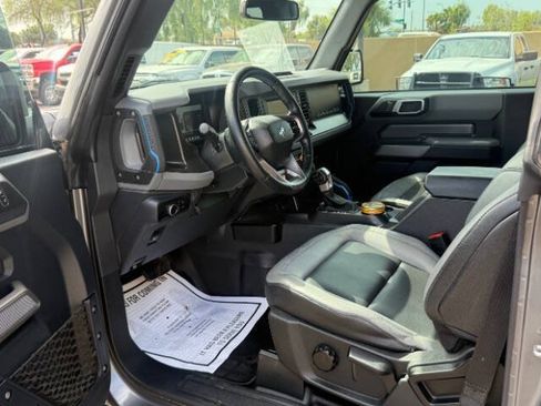 Used 2023 Ford Bronco Black Diamond w/ Sasquatch Package AWD/4WD image 12