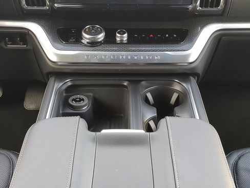 New 2026 Ford Expedition Platinum w/ Stealth Appearance Package image 17