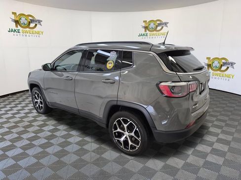 Used 2024 Jeep Compass Latitude w/ Altitude Special Edition AWD/4WD image 7