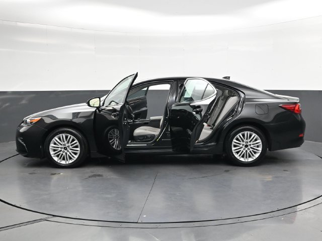 Used 2017 Lexus ES 350 w/ Premium Package FWD image 38