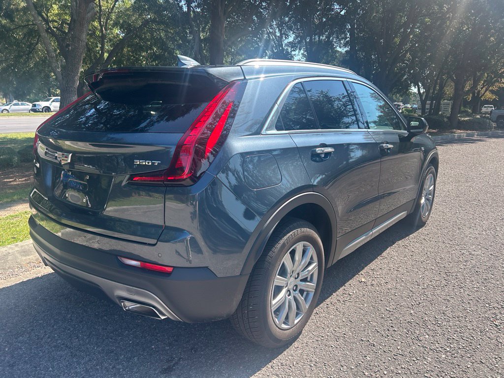 Used 2020 Cadillac XT4 Premium Luxury FWD image 6