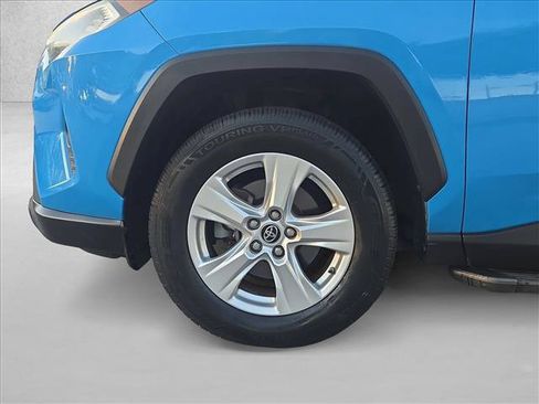 Used 2019 Toyota RAV4 XLE FWD image 24