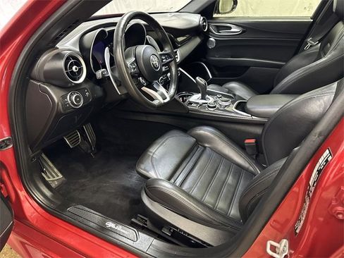 Used 2021 Alfa Romeo Giulia Ti Sport w/ Carbon Package image 12