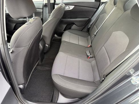 Used 2022 Kia Forte LXS image 11