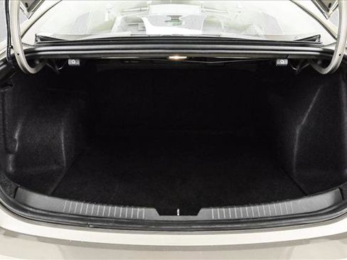 Used 2022 Chevrolet Malibu LT image 6