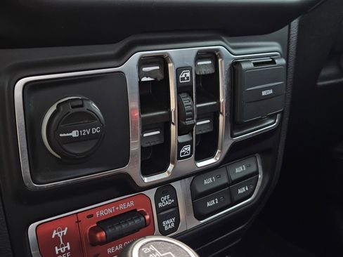 Used 2021 Jeep Gladiator Rubicon w/ Trailer Tow Package image 18