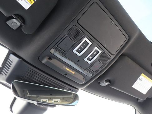 Used 2021 Jaguar F-PACE S AWD/4WD image 59