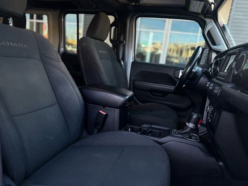 Used 2020 Jeep Wrangler Unlimited Sahara image 14