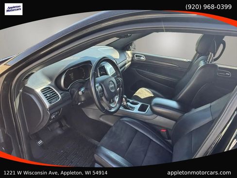 Used 2019 Jeep Grand Cherokee Altitude AWD/4WD image 12