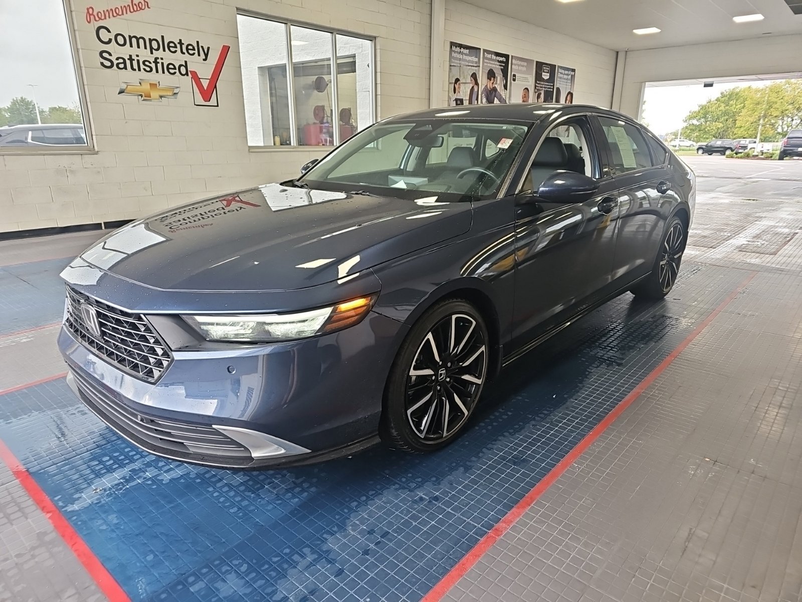 Used 2024 Honda Accord Touring image 1