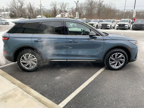 Certified 2023 Lincoln Corsair STANDARD w/ Equipment Group 101A image 6