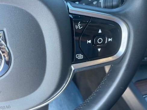 Used 2023 Volvo XC60 B5 Plus AWD/4WD image 12