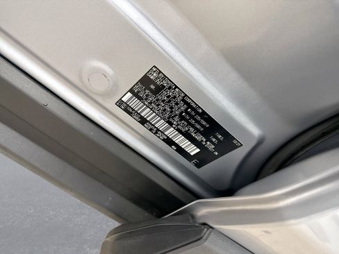 Used 2021 Toyota RAV4 Limited image 20