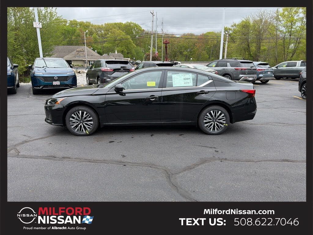 Used 2026 Nissan Altima 2.5 SV AWD/4WD image 2