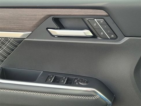 New 2026 GMC Acadia Denali w/ Super Cruise Package image 25